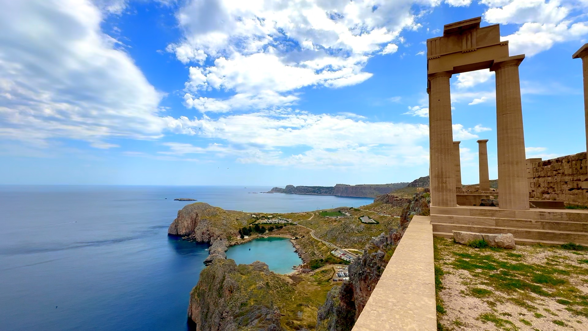 Rodos – uliczki średniowiecznego miasta i błękitne zatoki